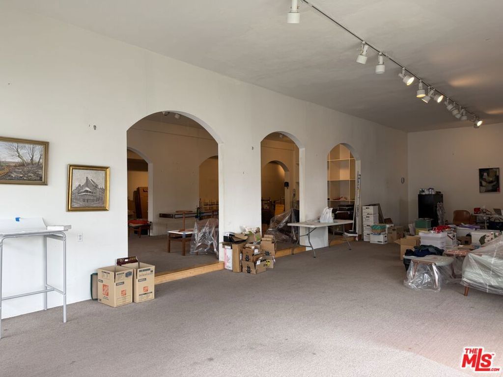 7974 Melrose Avenue 7978, Los Angeles, CA 90046 — photo 2