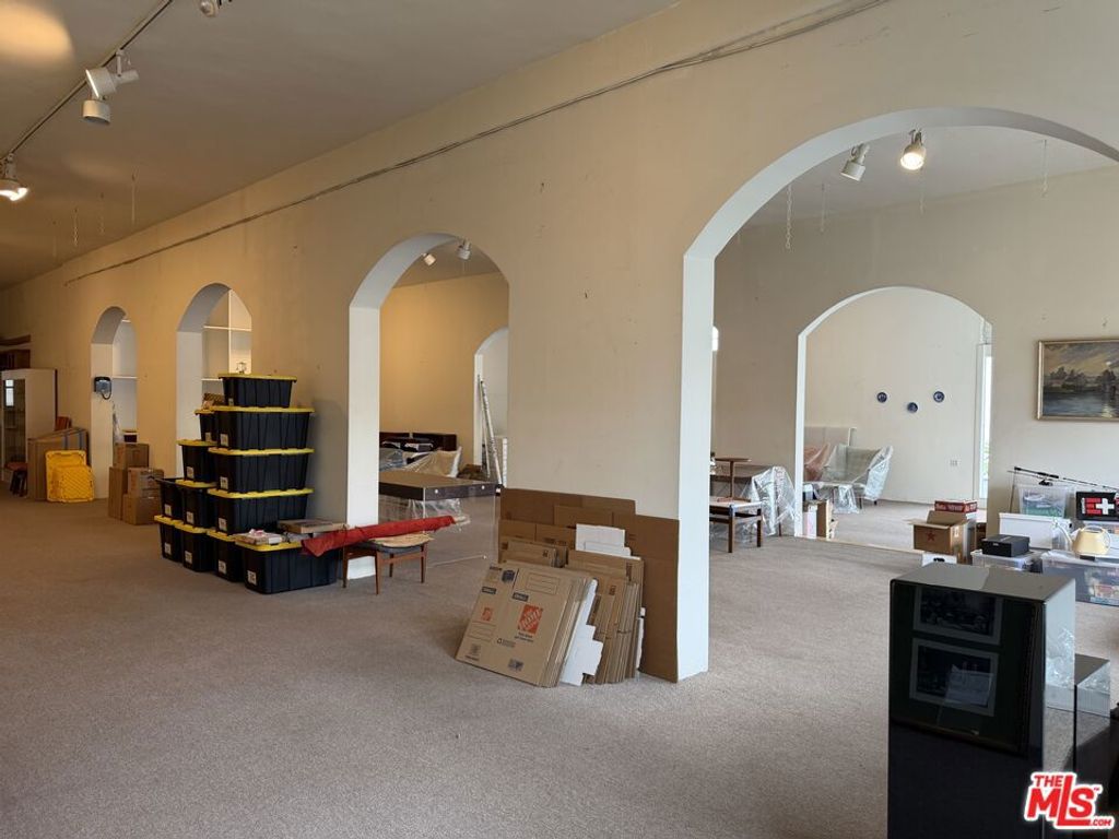 7974 Melrose Avenue 7978, Los Angeles, CA 90046 — photo 3