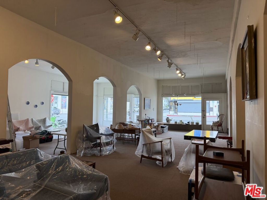 7974 Melrose Avenue 7978, Los Angeles, CA 90046 — photo 5