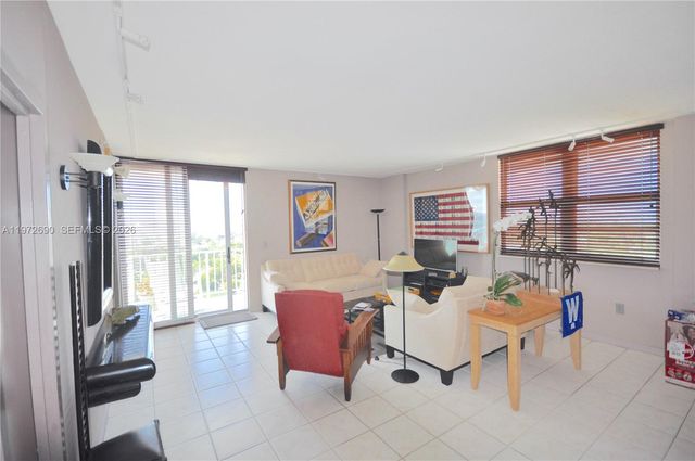 2829 Indian Creek Dr PH-3, Miami Beach, FL 33140