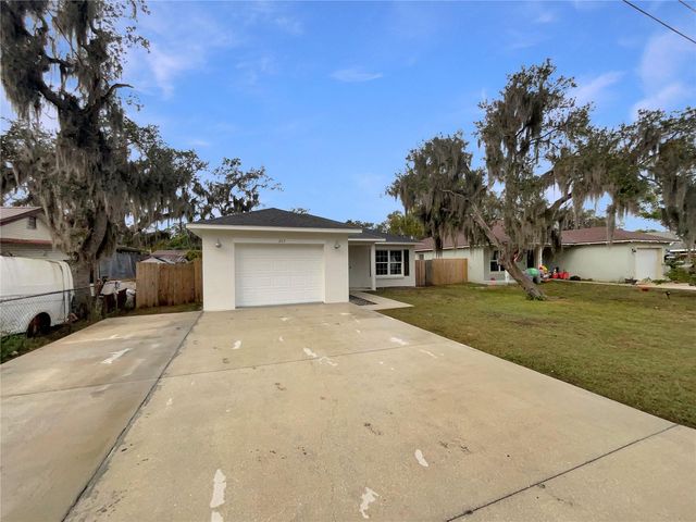203 CLAYTON ROAD, Auburndale, FL 33823