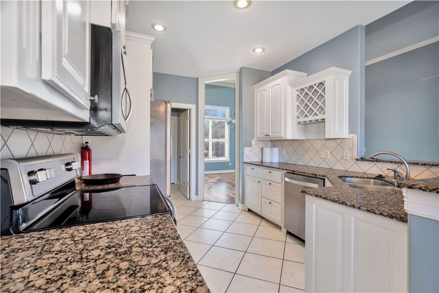 3750 W River Bend Drive, Fayetteville, AR 72704