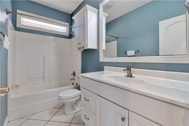 3750 W River Bend Drive, Fayetteville, AR 72704