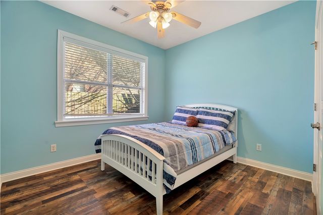 3750 W River Bend Drive, Fayetteville, AR 72704