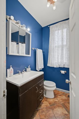 4226 W Haddon Avenue, Chicago, IL 60651