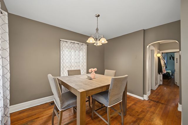 4226 W Haddon Avenue, Chicago, IL 60651