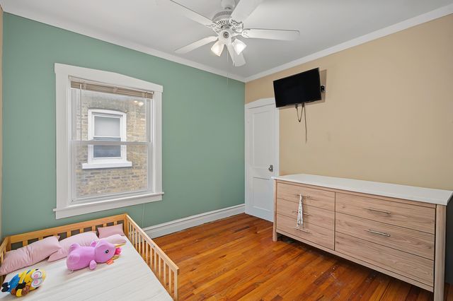 4226 W Haddon Avenue, Chicago, IL 60651