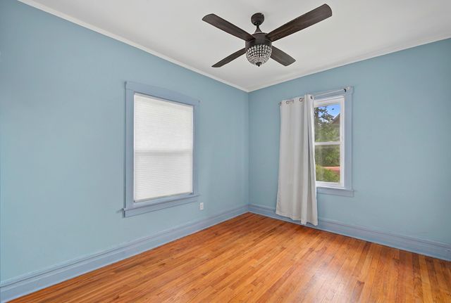 4226 W Haddon Avenue, Chicago, IL 60651