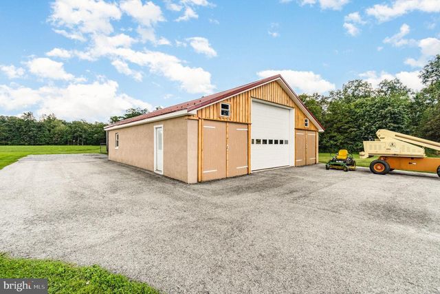 29 PARK DR, Grantville, PA 17028