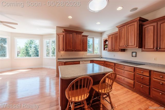 5922 Lakeview Drive, Washington Township, MI 48094
