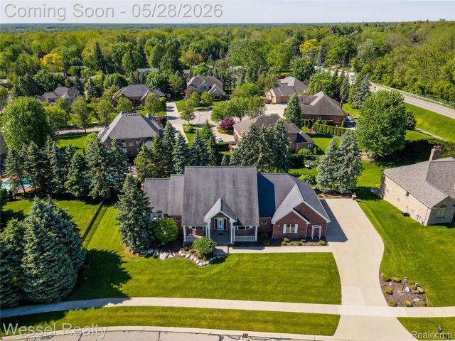 5922 Lakeview Drive, Washington Township, MI 48094