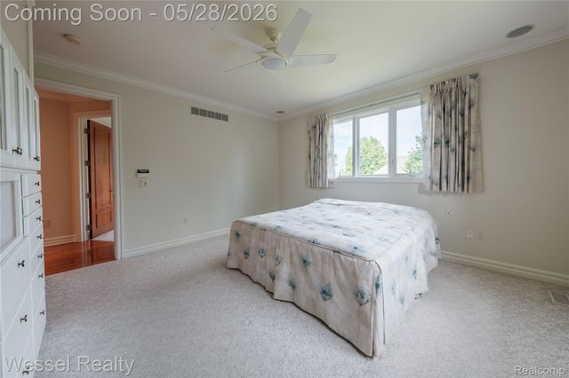 5922 Lakeview Drive, Washington Township, MI 48094