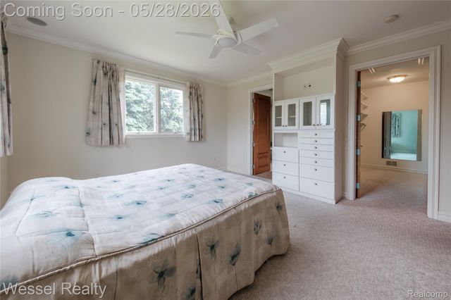 5922 Lakeview Drive, Washington Township, MI 48094