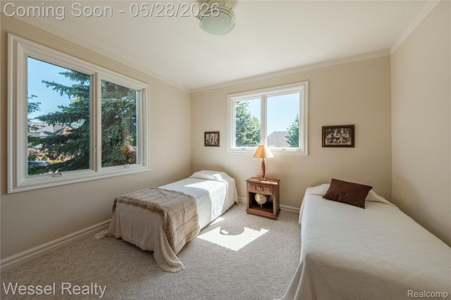 5922 Lakeview Drive, Washington Township, MI 48094