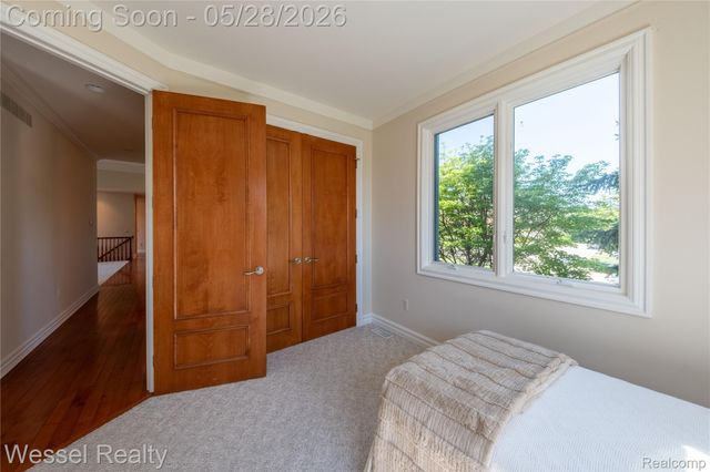 5922 Lakeview Drive, Washington Township, MI 48094
