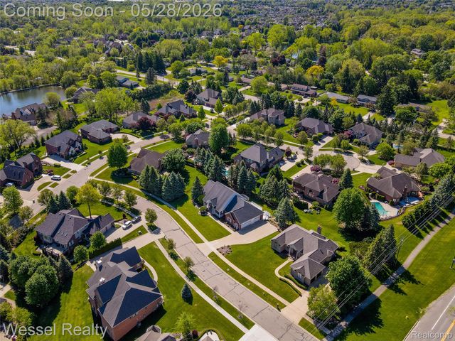 5922 Lakeview Drive, Washington Township, MI 48094