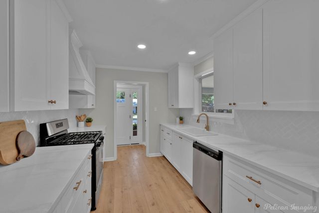 2043 Shadywood Lane, Shreveport, LA 71105