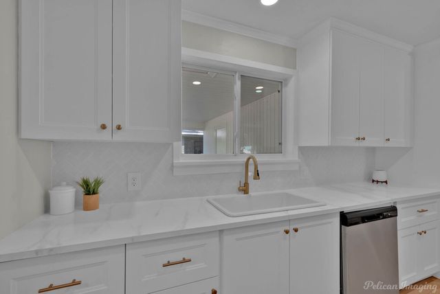 2043 Shadywood Lane, Shreveport, LA 71105