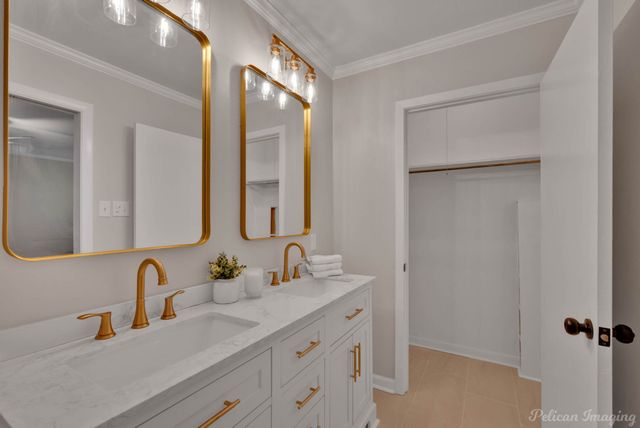 2043 Shadywood Lane, Shreveport, LA 71105