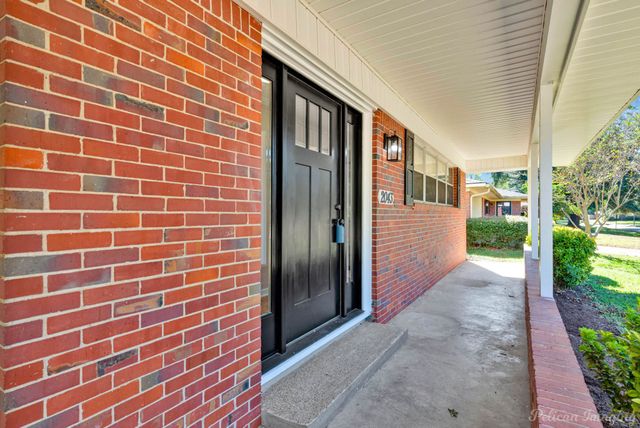 2043 Shadywood Lane, Shreveport, LA 71105