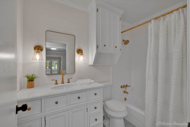 2043 Shadywood Lane, Shreveport, LA 71105