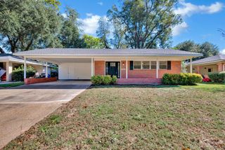 2043 Shadywood Lane, Shreveport, LA 71105