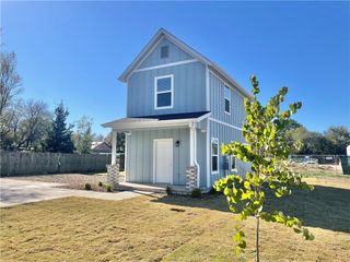 506 Park Street C, Springdale, AR 72764