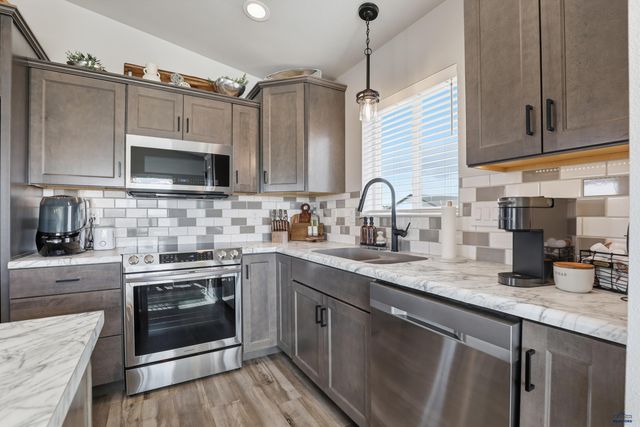 7414 HEALING WAY, Rapid City, SD 57702