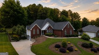 6015 Cedar Lake Trail, Loganville, GA 30052