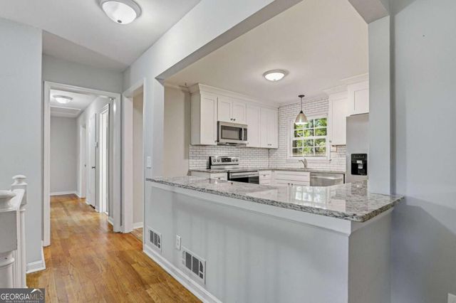 6489 Lynndale Lane, Morrow, GA 30260