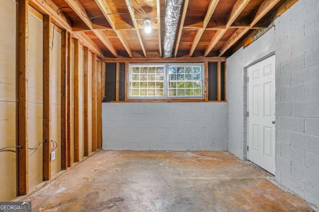 6489 Lynndale Lane, Morrow, GA 30260