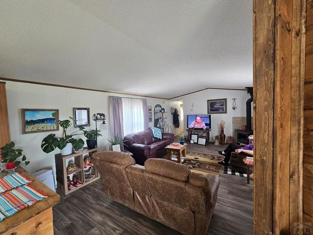 91 Comanche Dr, Walsenburg, CO 81089