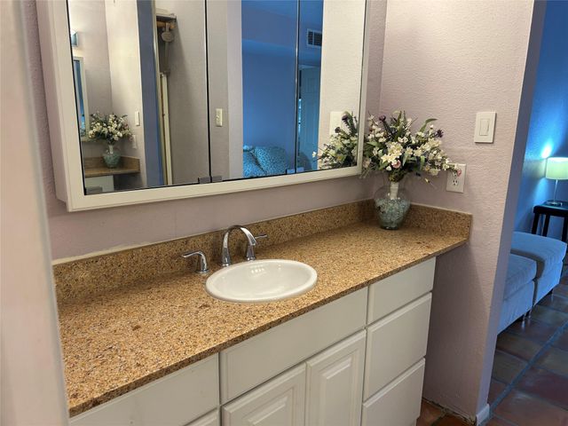 13034 Leader Street 965, Houston, TX 77072