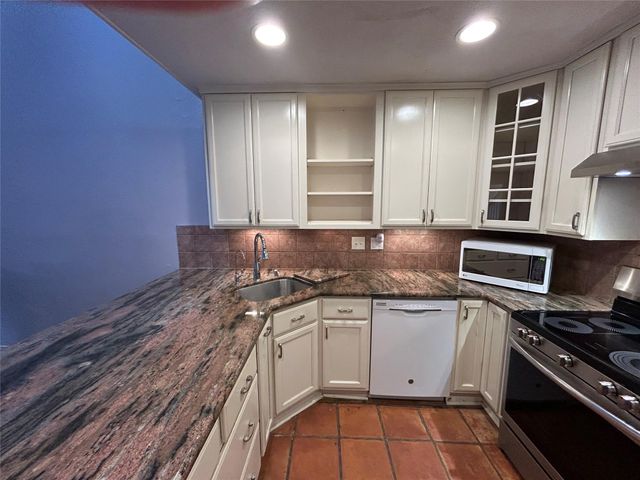 13034 Leader Street 965, Houston, TX 77072