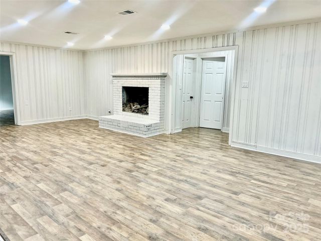123 Riverside Drive, Mount Holly, NC 28120