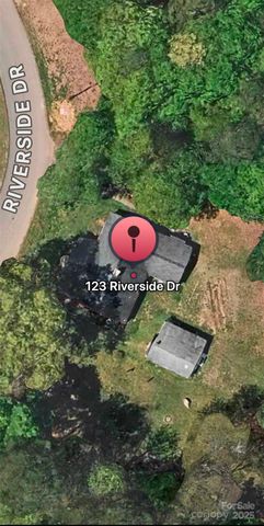 123 Riverside Drive, Mount Holly, NC 28120