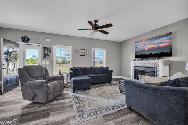 450 Memorial Road, Hartwell, GA 30643