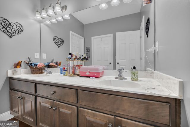 450 Memorial Road, Hartwell, GA 30643
