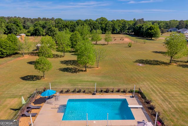 450 Memorial Road, Hartwell, GA 30643