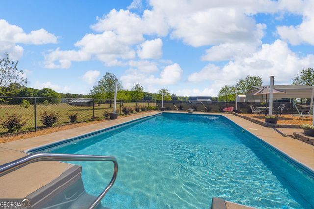 450 Memorial Road, Hartwell, GA 30643