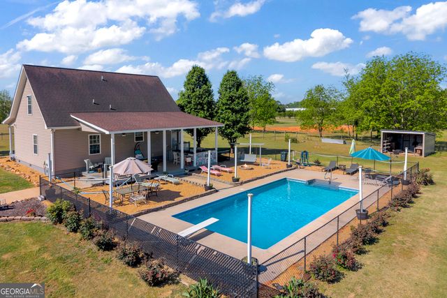 450 Memorial Road, Hartwell, GA 30643