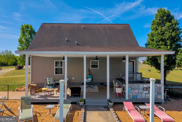 450 Memorial Road, Hartwell, GA 30643