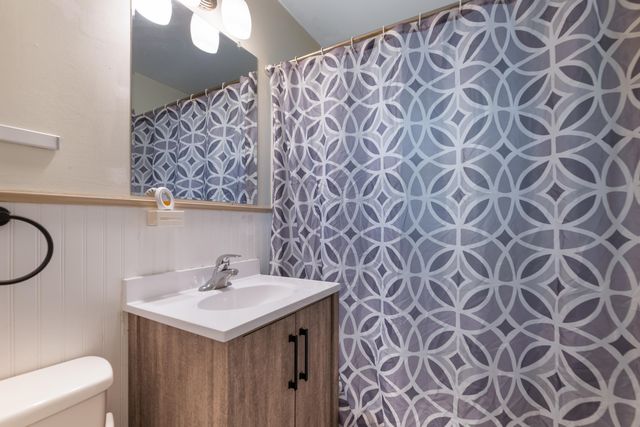 1420 E Amsden Ln, Wichita, KS 67216