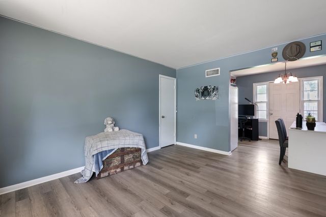 1420 E Amsden Ln, Wichita, KS 67216