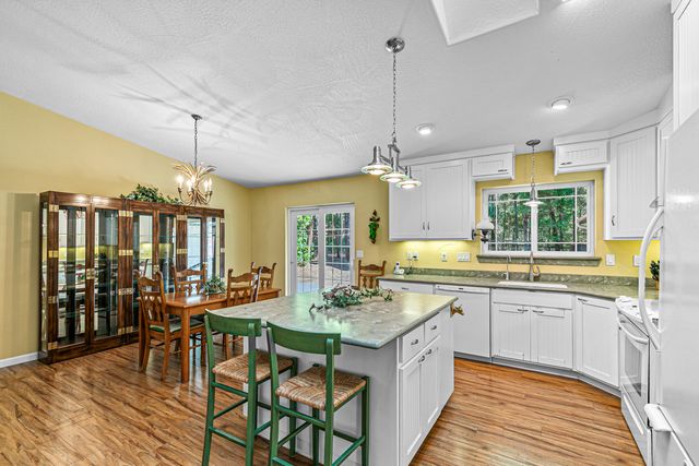 4059 Ditch Creek Road, Rogue River, OR 97537