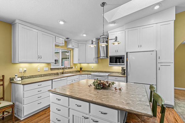 4059 Ditch Creek Road, Rogue River, OR 97537