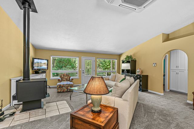 4059 Ditch Creek Road, Rogue River, OR 97537