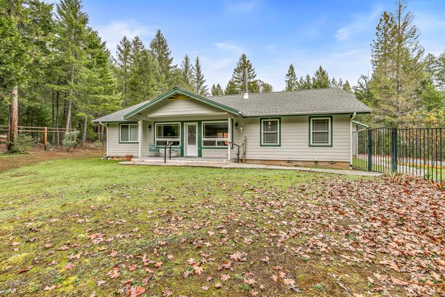 4059 Ditch Creek Road, Rogue River, OR 97537