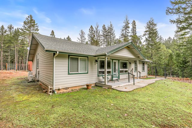 4059 Ditch Creek Road, Rogue River, OR 97537