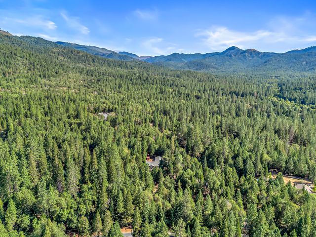 4059 Ditch Creek Road, Rogue River, OR 97537